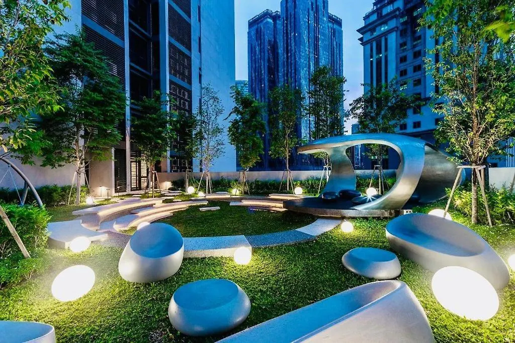 Luxe Sky Scarletz Suit Klcc Kuala Lumpur