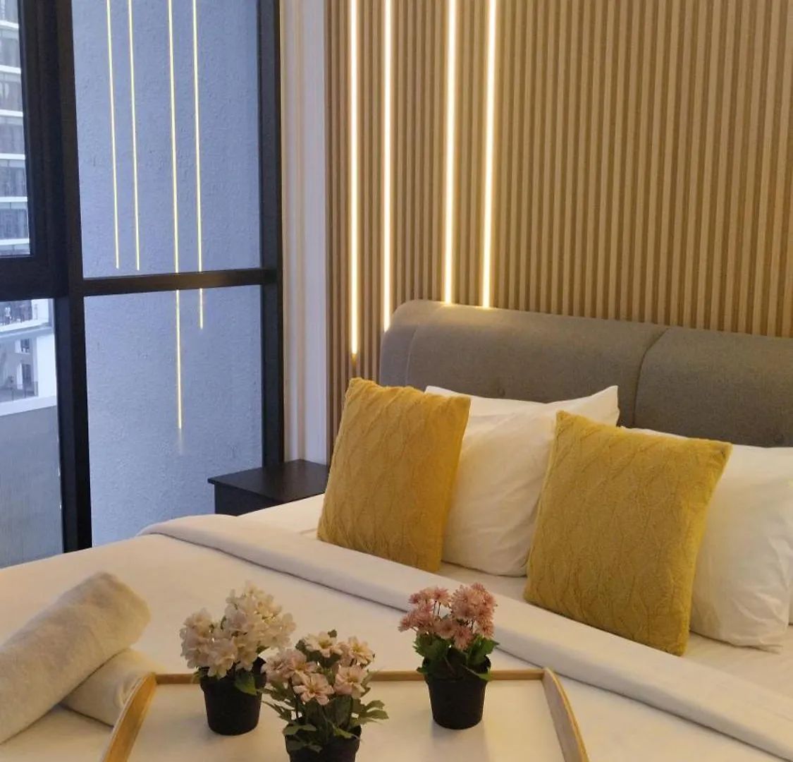 Luxe Sky Scarletz Suit Klcc Kuala Lumpur