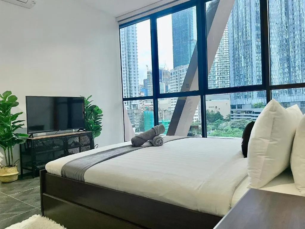 Luxe Sky Scarletz Suit Klcc Kuala Lumpur Malaysia